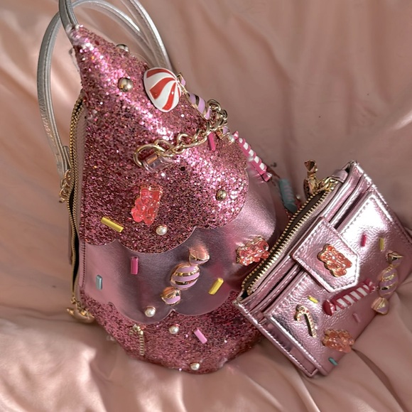 Betsey Johnson 2025 Christmas Tree purse with matching wallet included. - Picture 1 of 1